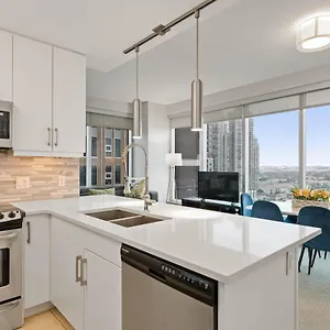 Apartment Stylish Downtown By Globalstay, Calgary