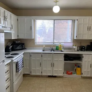 Apartment Mt Pleasant Nw 2 Bedrooms 500, Calgary