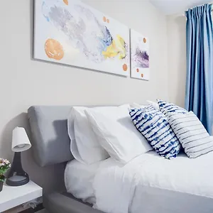 Apartment Gorgeous 2br W Parking Patio Coffee!, Calgary