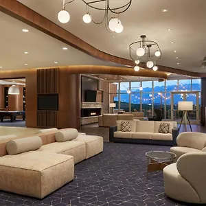 Hotel Courtyard By Marriott Airport, YYC