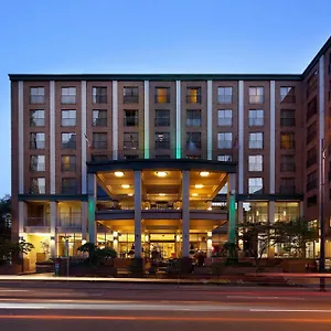 *** מלון & Downtown By Ihg קנדה