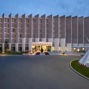 Resort Grey Eagle, YYC