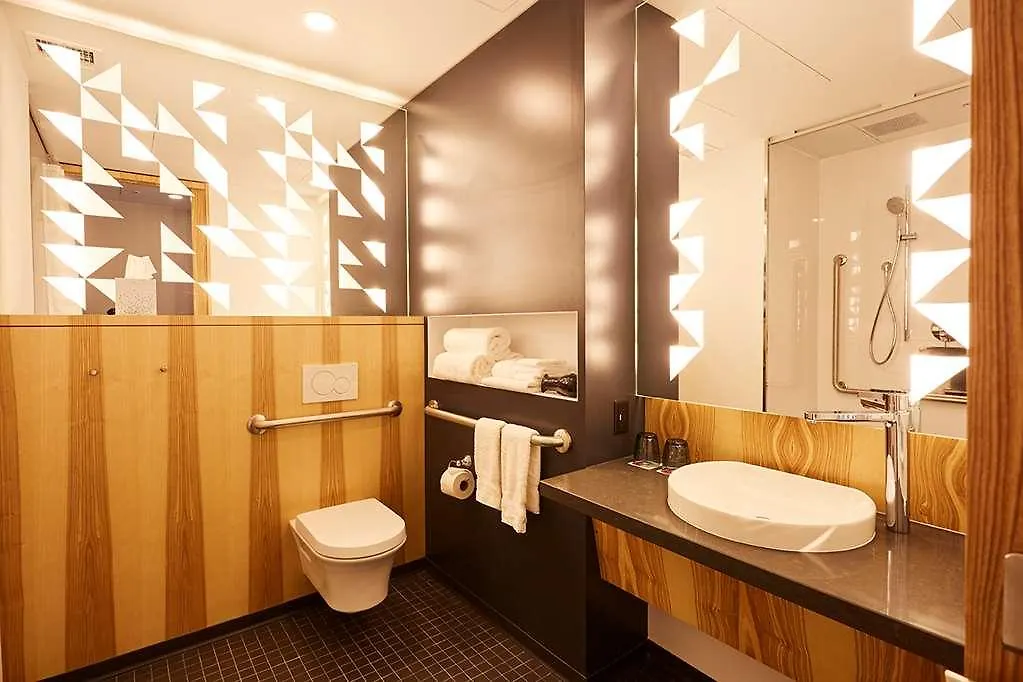 Alt Hotel Calgary East Village 3*,