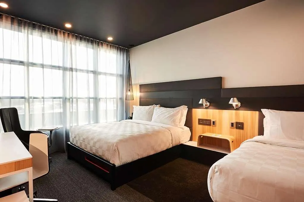 Alt Hotel Calgary East Village 3*,